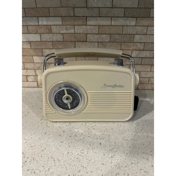 ByronStatics Portable Radio AM FM, Vintage Retro Radio - Picture 1 of 2
